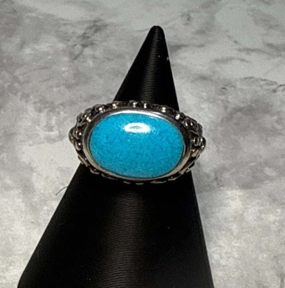 Vintage Southwestern Sterling Silver‎ Oval Turquoise Ring